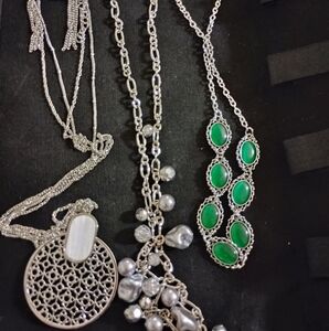 Elegant Silver and Green Necklace Set